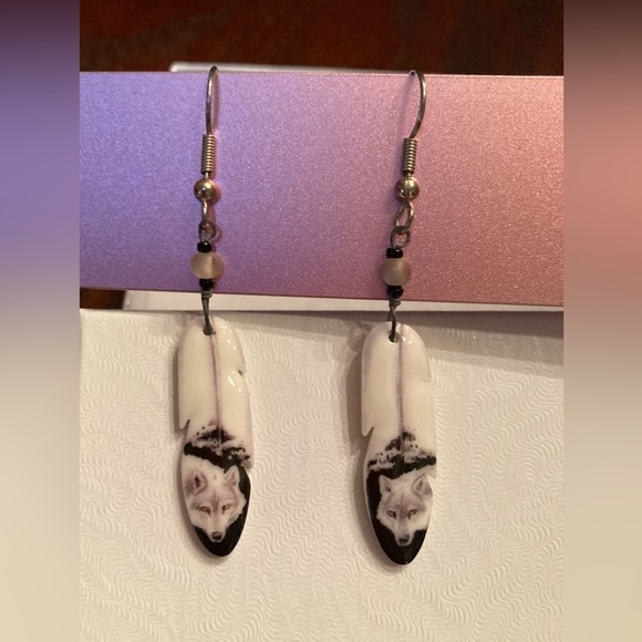 White Wolf handcrafted Earrings - Picture 4 of 8
